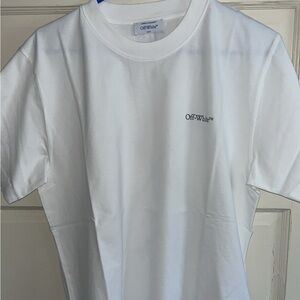 Brand New Off white Scratch Arrow T-shirt (Size Mens large)